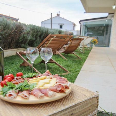 Eco Eclectic Villa With Pool 솔린 외부 사진