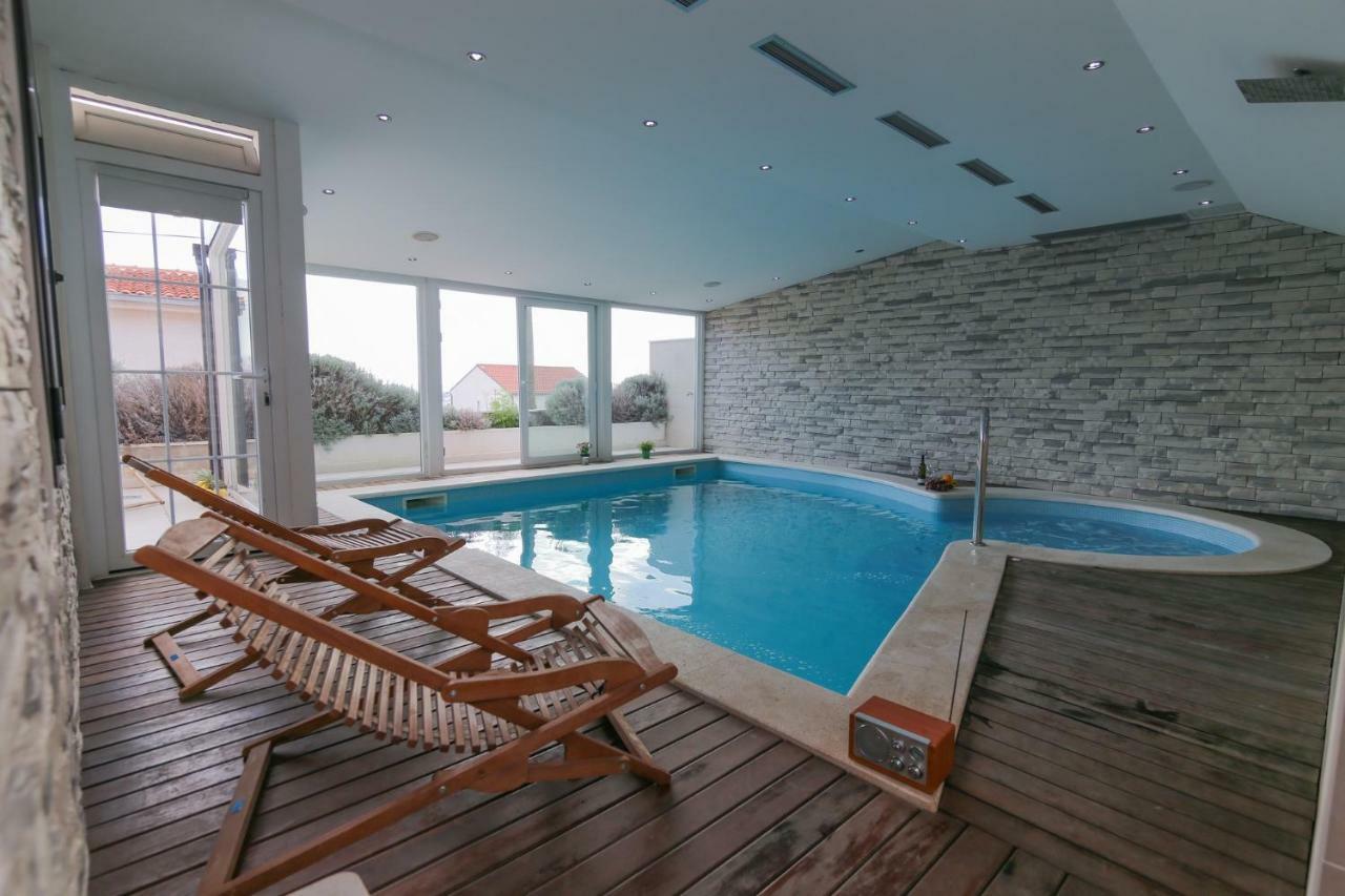 Eco Eclectic Villa With Pool 솔린 외부 사진